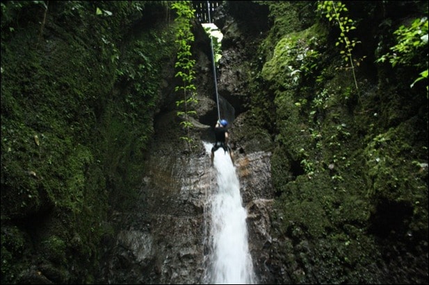 rappelling11
