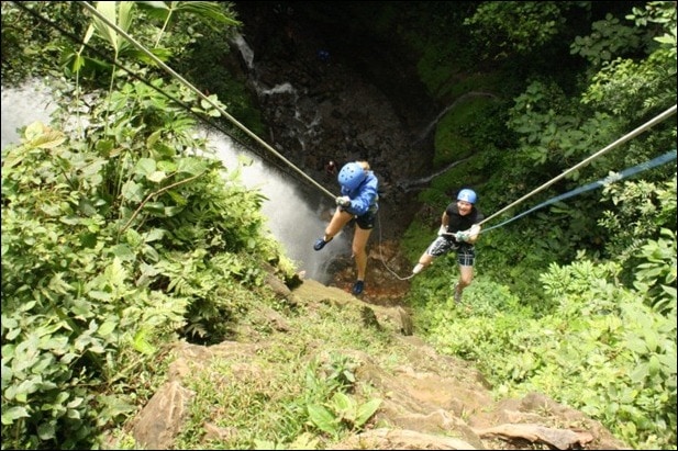 rappelling5