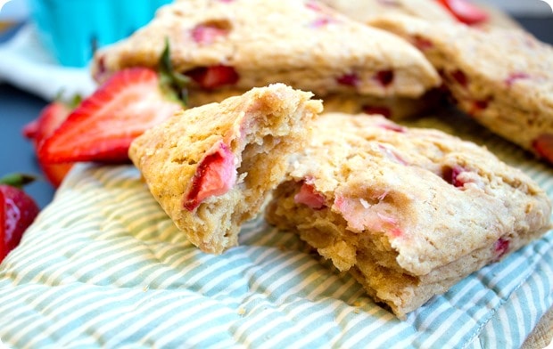 vegan strawberry scones