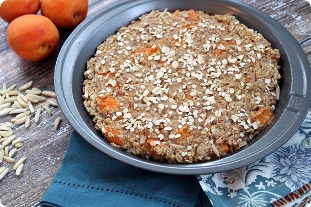 baked oatmeal apricot snack bars