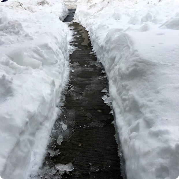 shoveling snow fitness