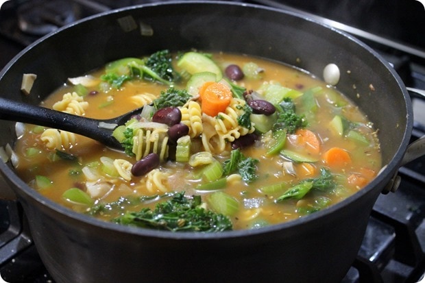 easy veggie minestrone soup recipe