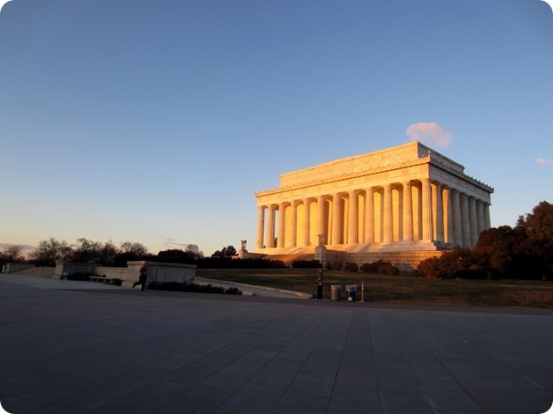 lincoln memorial sunrise