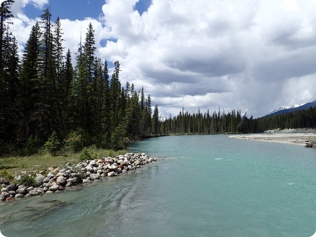 dog lake hike kootenay canada