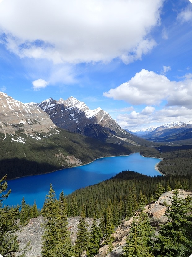 most beautiful lake in canada