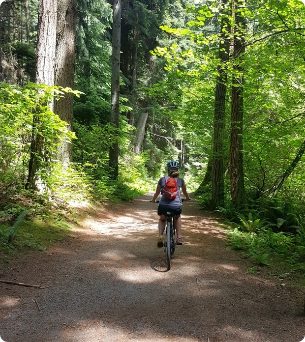 biking stanley park vancouver trails