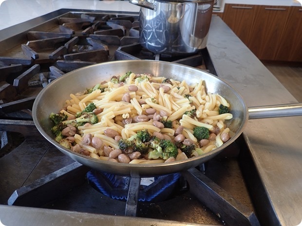 lorenzo boni cooking pasta