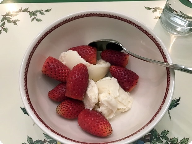 strawberries with vanilla ice cream