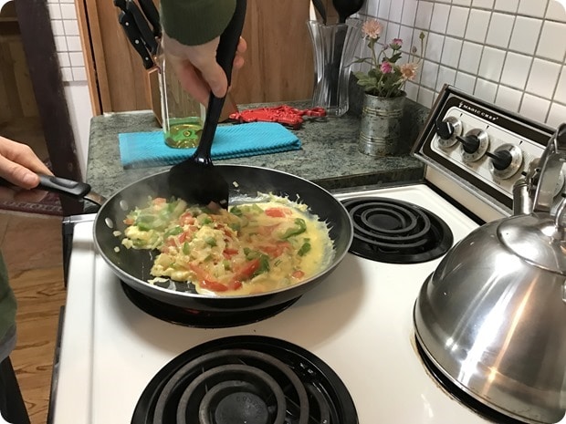 veggie egg breakfast scramble