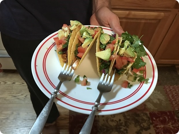 how to keep tacos upright
