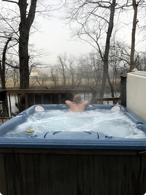 rustic river cabins hot tub