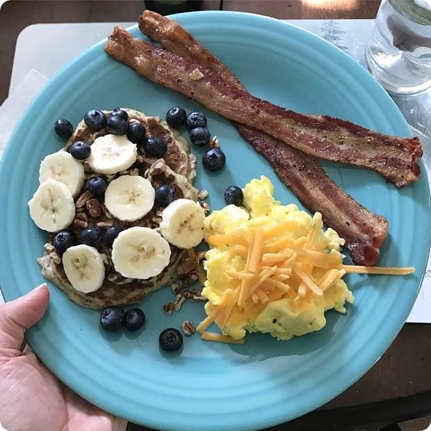 healthy balanced breakfast