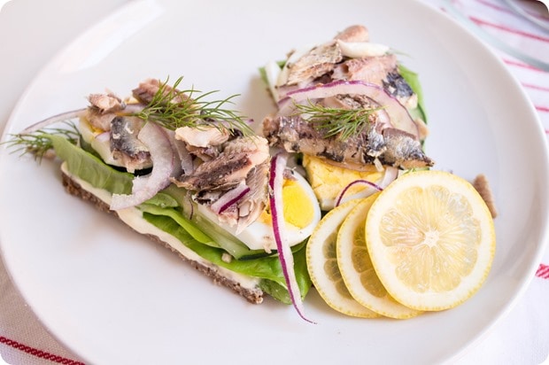 scandinavian sardine sandwich 