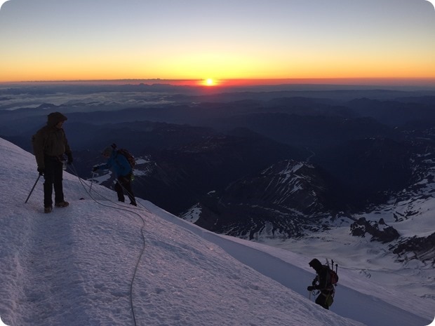 sunrise on mt rainier summit hike