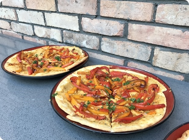 hummus pizza
