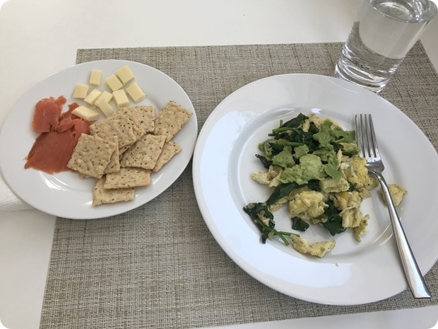 easy lunch eggs crackers