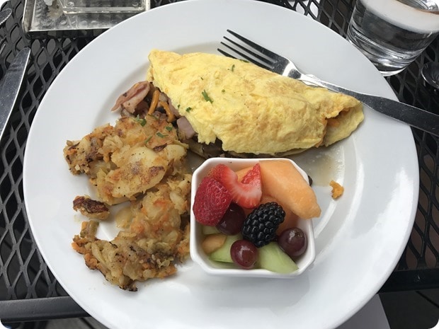cassatt's kiwi cafe brunch