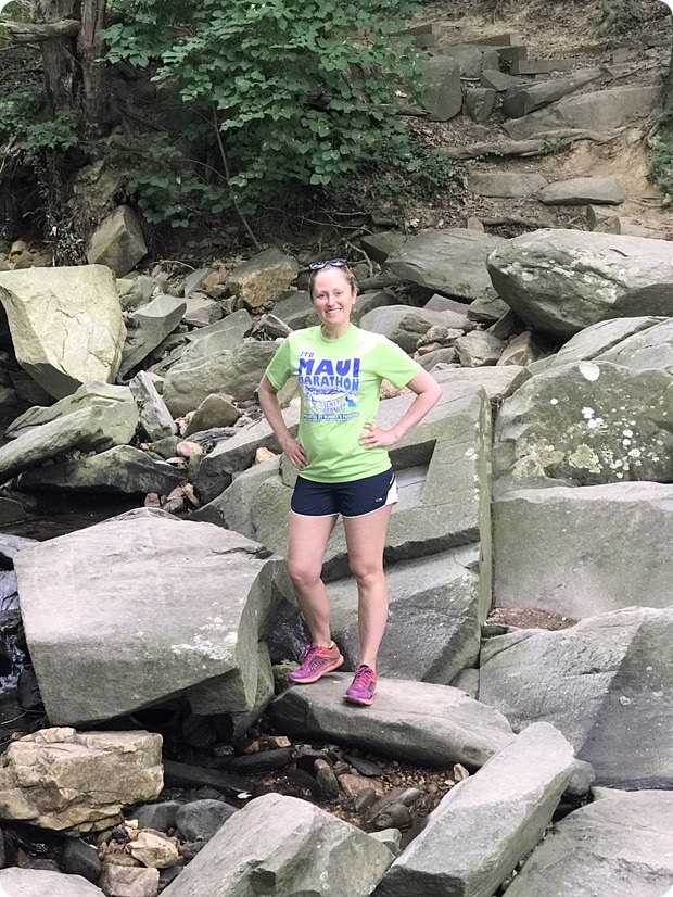 pregnant hiking