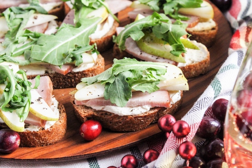 ham and pear crostini