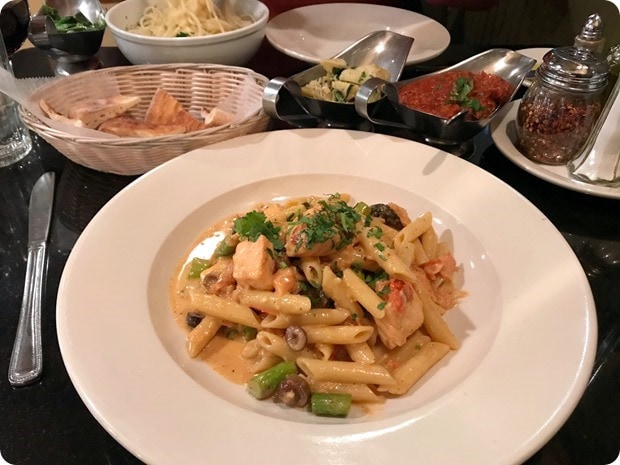 il raddichio salmon pasta