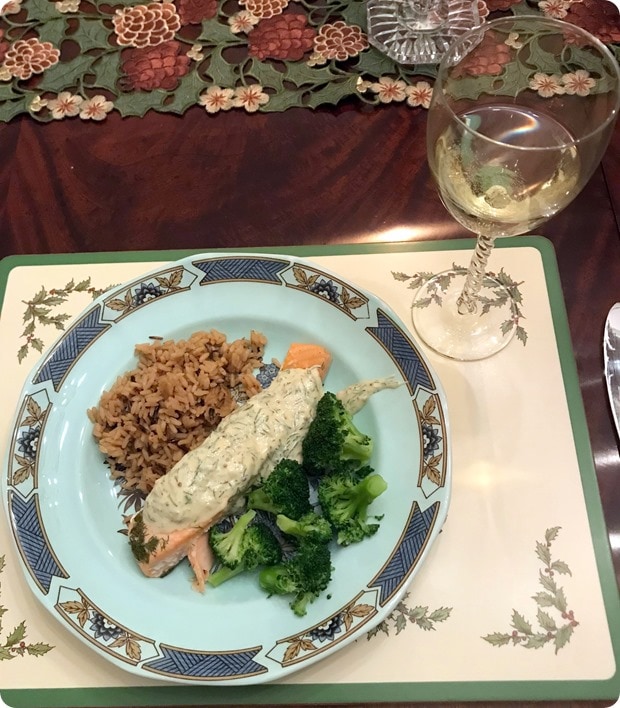 salmon with yogurt sauce