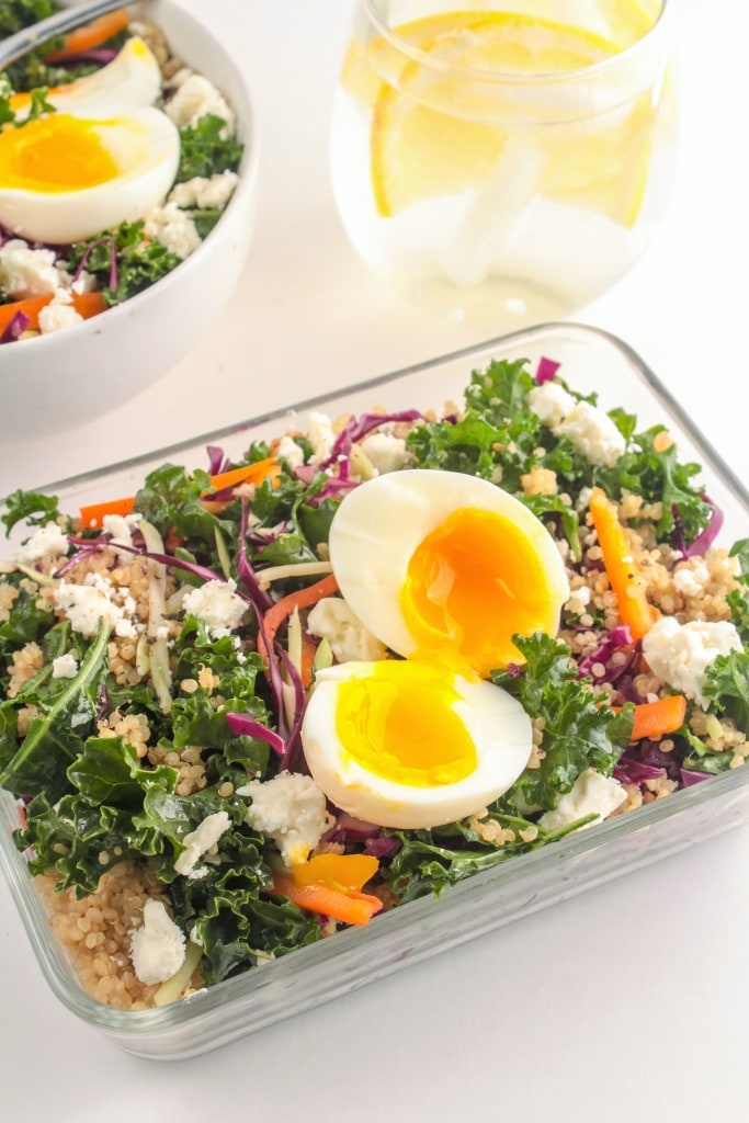 Kale and Quinoa Salad with Soft Boiled Eggs - easy make ahead meal prep lunch from @fannetasticfood