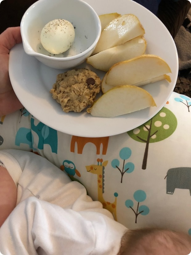 one handed nursing breakfast