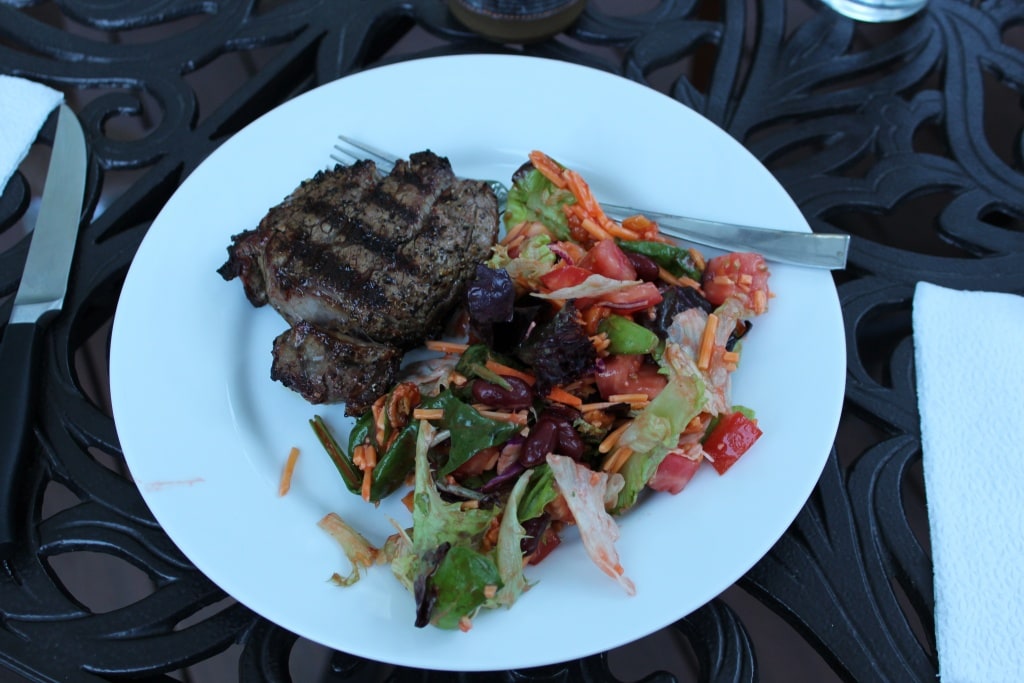 steak and taco salad