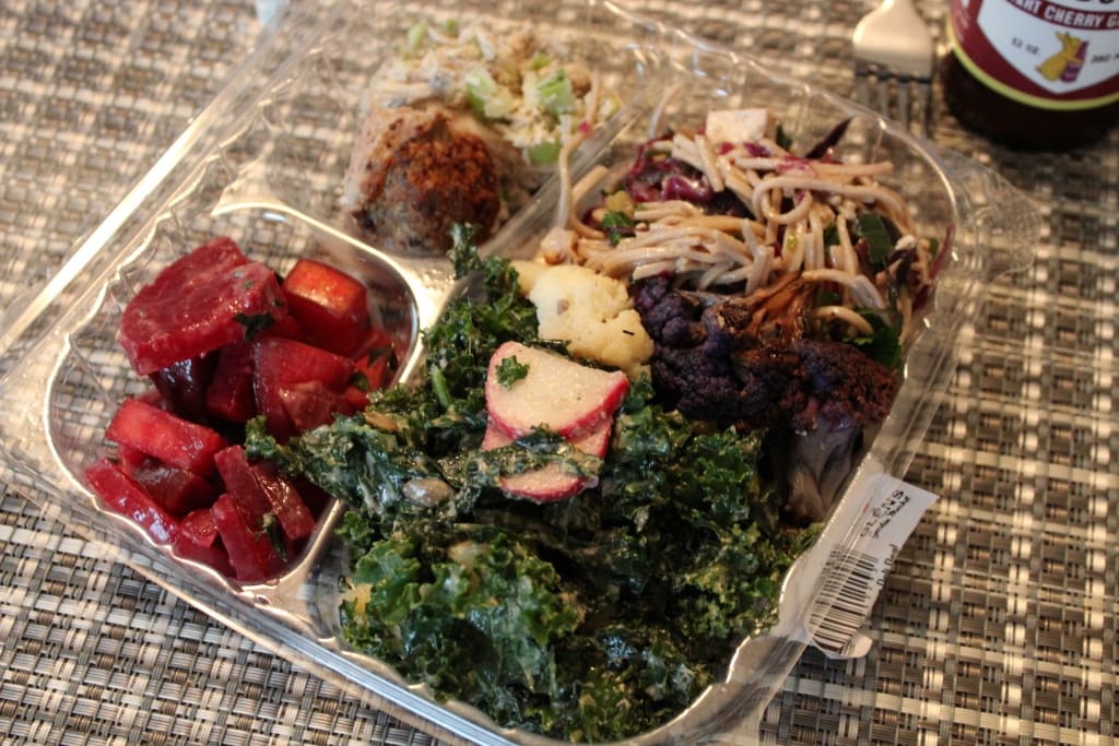 glen's garden market lunch plate