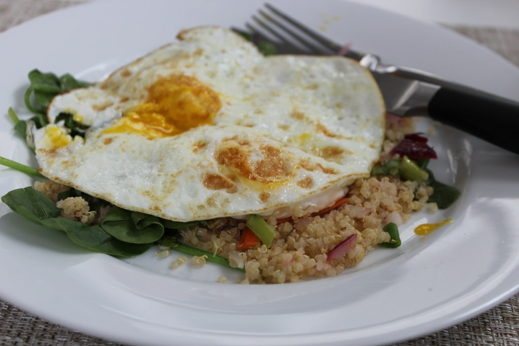 quinoa with fried eggs