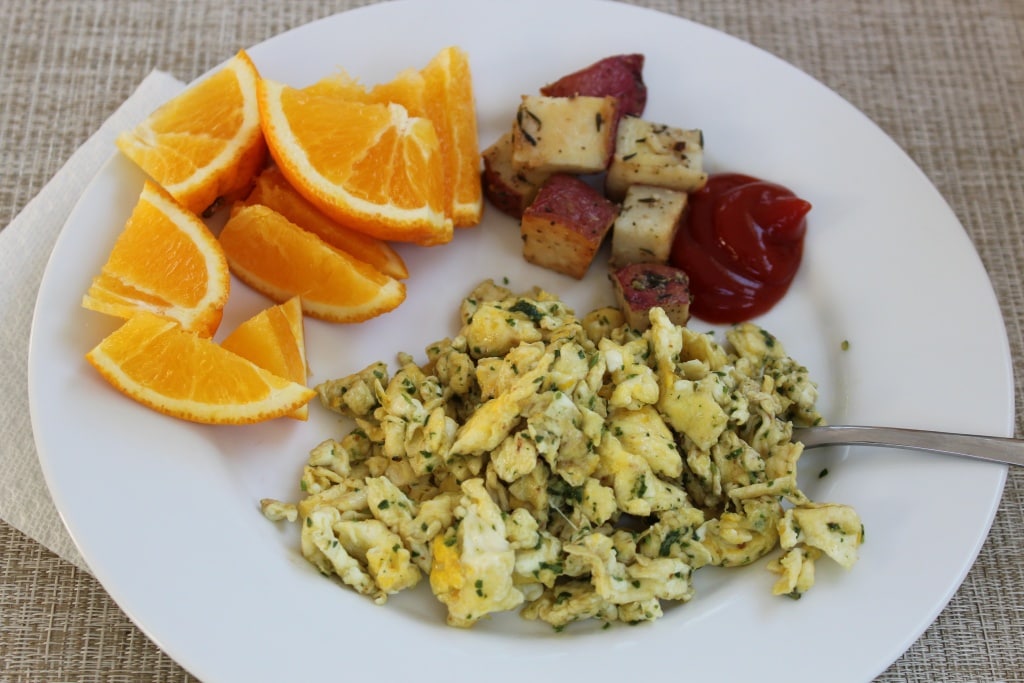 pesto scrambled eggs