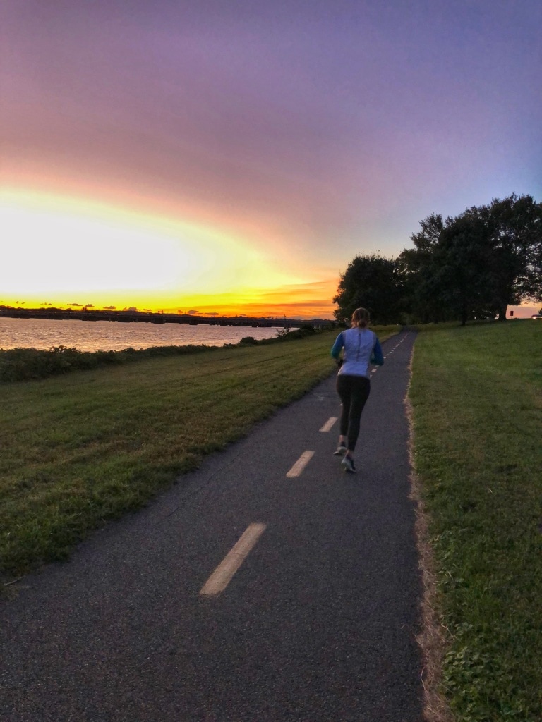 mt vernon trail running at sunrise