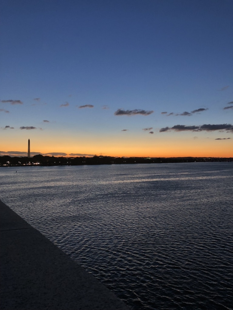 early morning run over memorial bridge sunrise