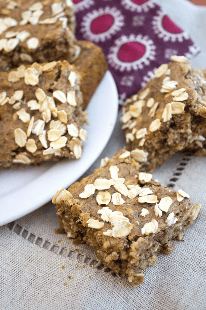 vegan breakfast bars with almond butter, oats, and banana