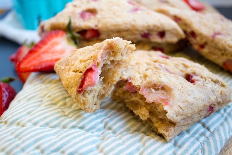 vegan strawberry scones