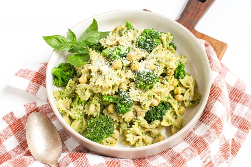 farfalle pasta dinner with pesto sauce and broccoli