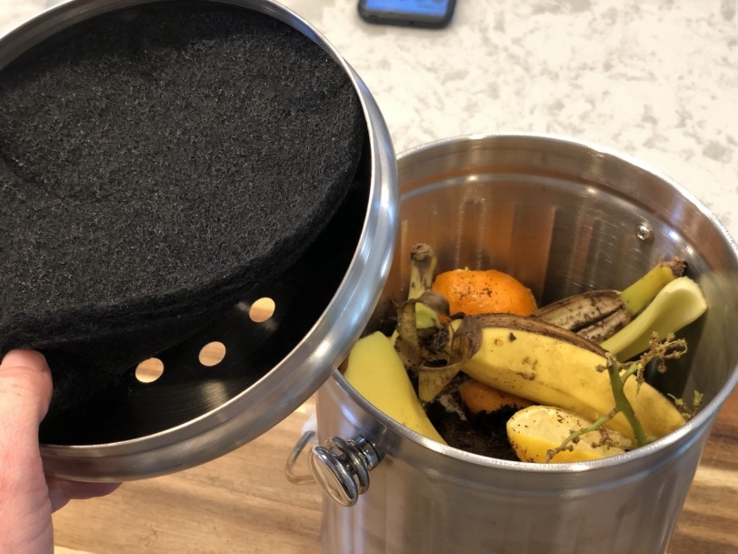 best bucket to compost at home
