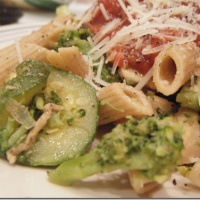 chicken and veggie pasta