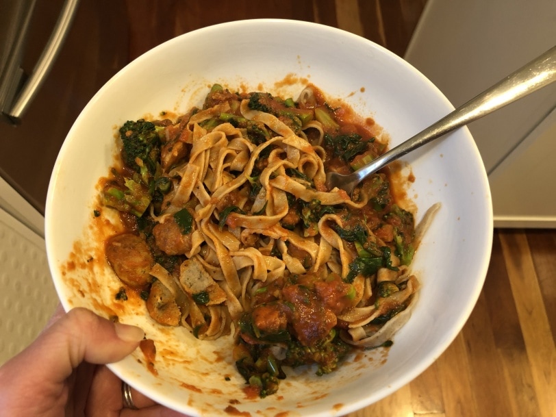 easy pasta dinner with veggies and sausage 