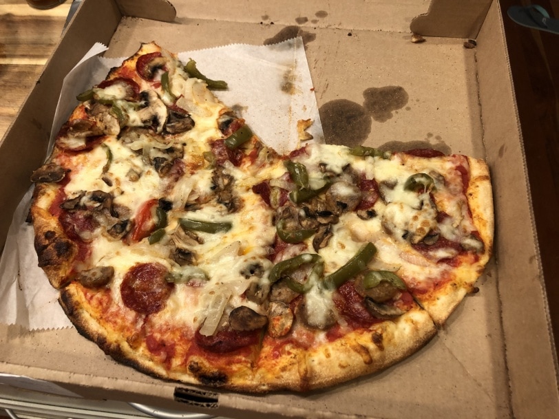 pizza with pepperoni and veggies