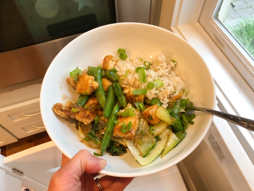 tofu with veggies and brown rice