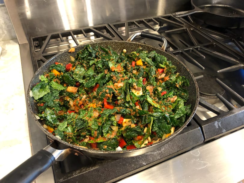 veggie-packed pasta topper