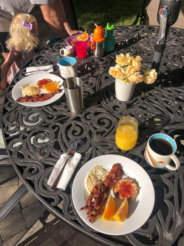 outdoor brunch
