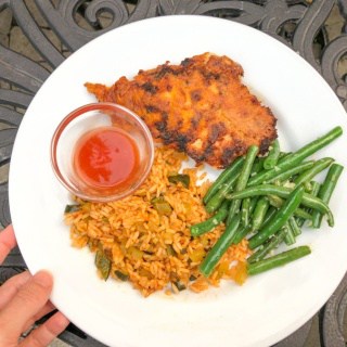 hot honey chicken with rice and green beans