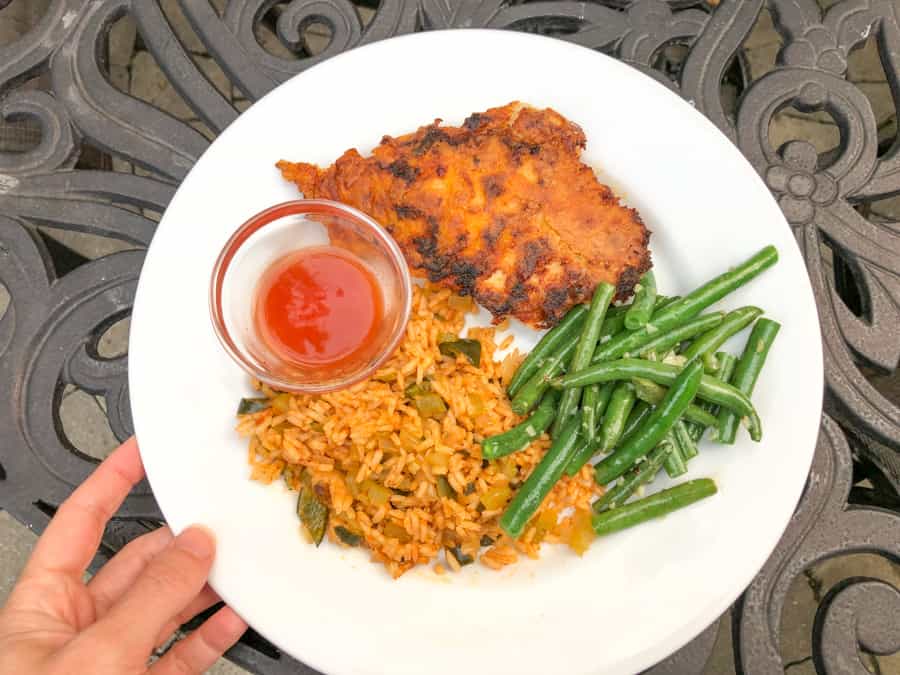 hot honey chicken with rice and green beans