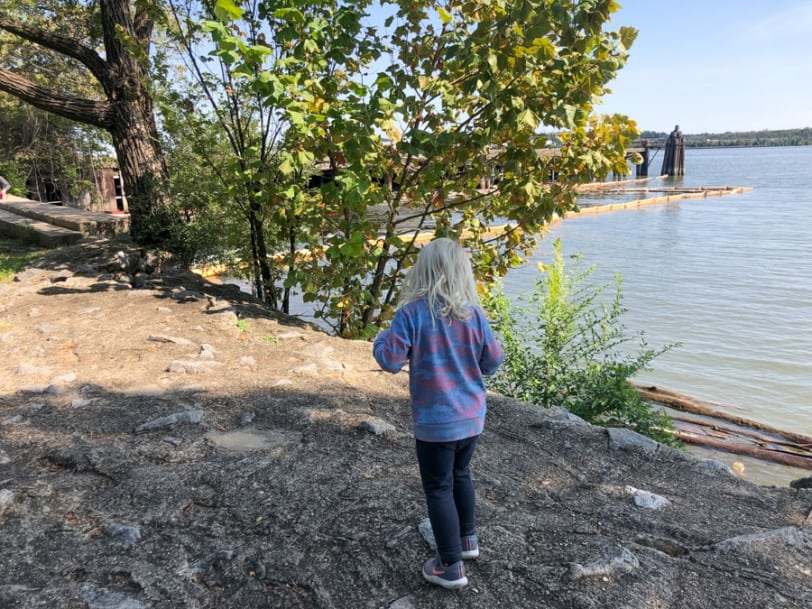 toddler in old town alexandria