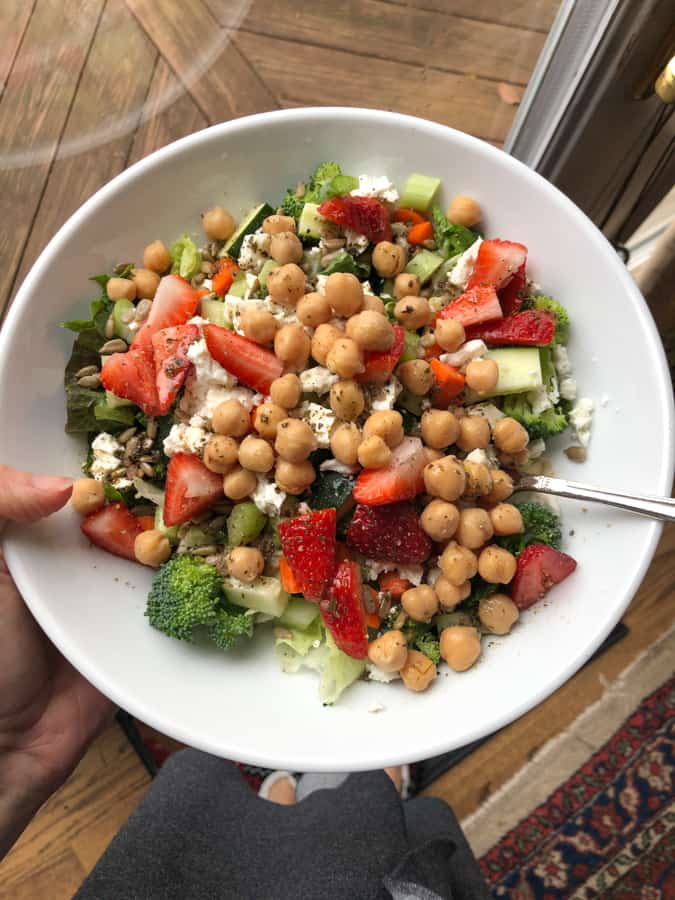 chickpea and veggie salad