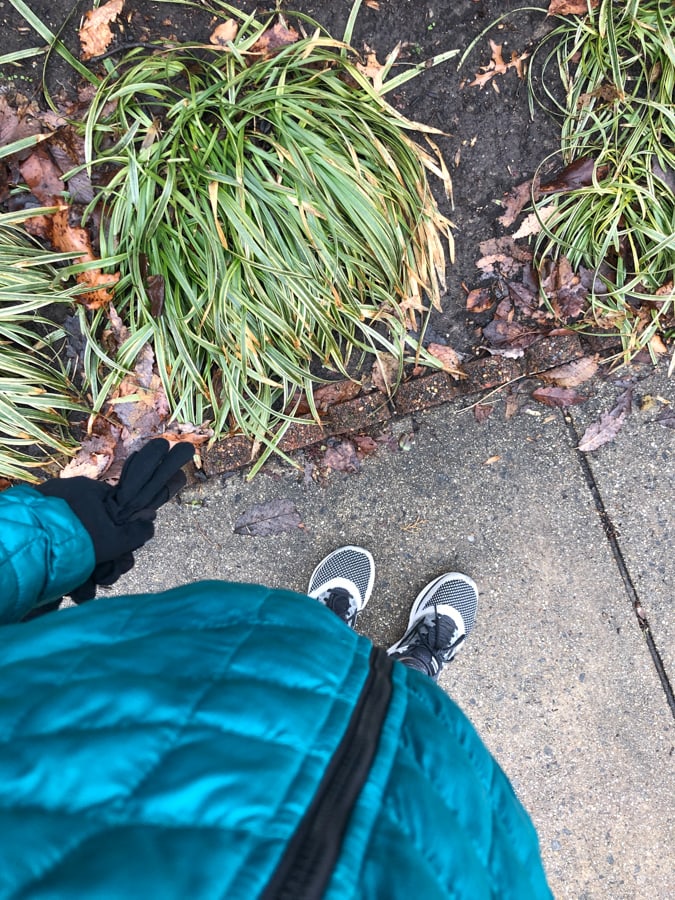 walking with 26 weeks pregnant bump
