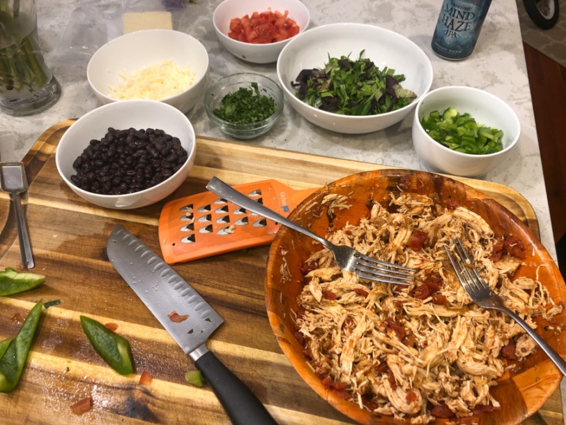 fixings for mexican chicken burritos