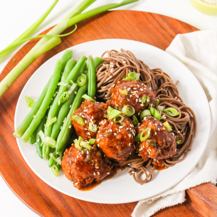 Sweet & Spicy Honey Sriracha Ground Turkey Meatballs (Crockpot)
